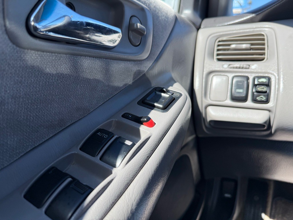 2002 Honda Accord Image 16