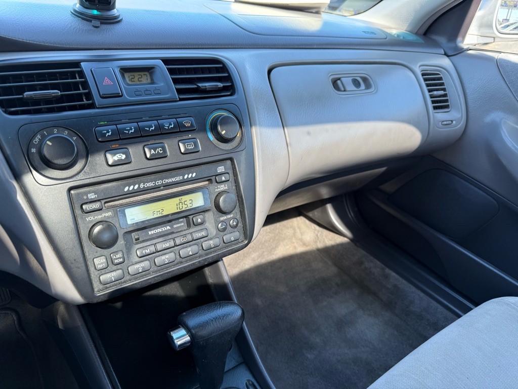 2002 Honda Accord Image 23