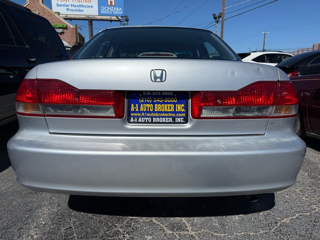 2002 Honda Accord Image 3