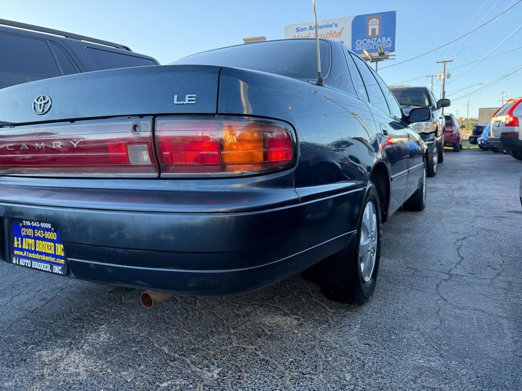 1993 Toyota Camry Image 4