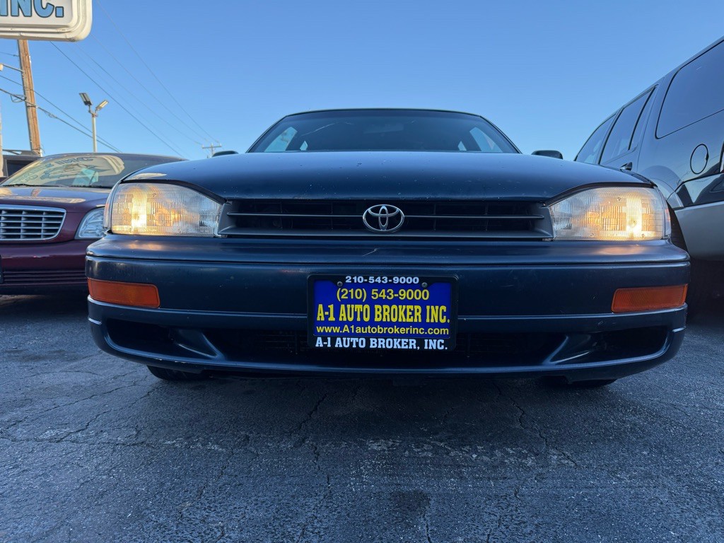 1993 Toyota Camry Image 6
