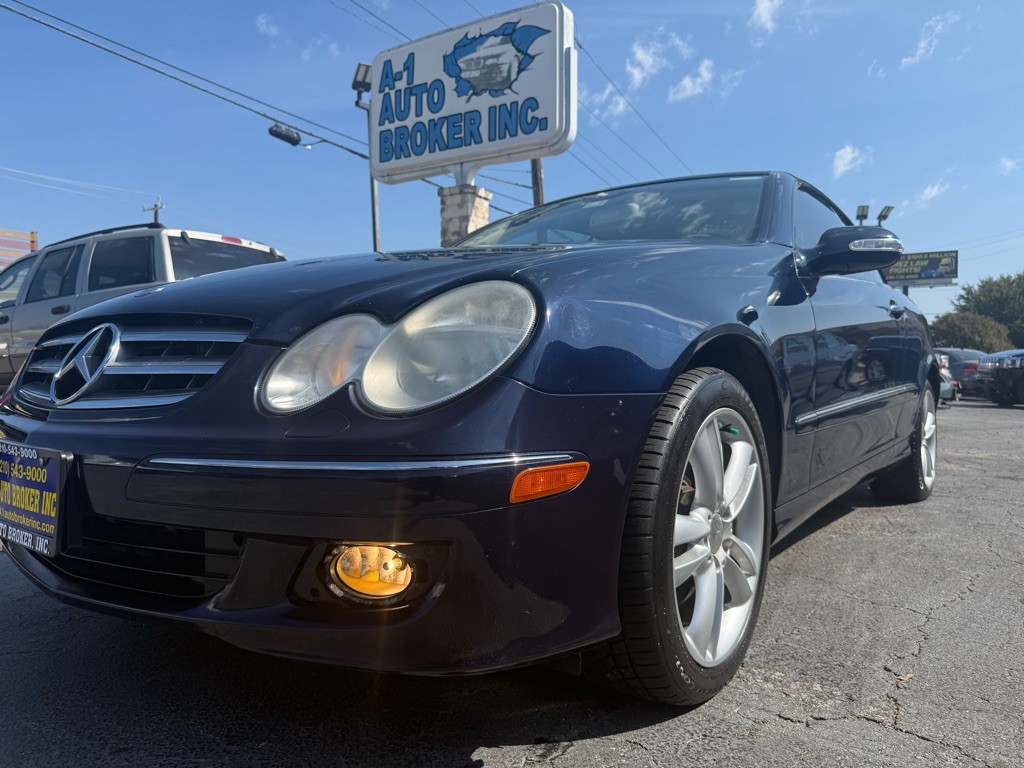 2009 Mercedes-Benz CLK-Class Image 1