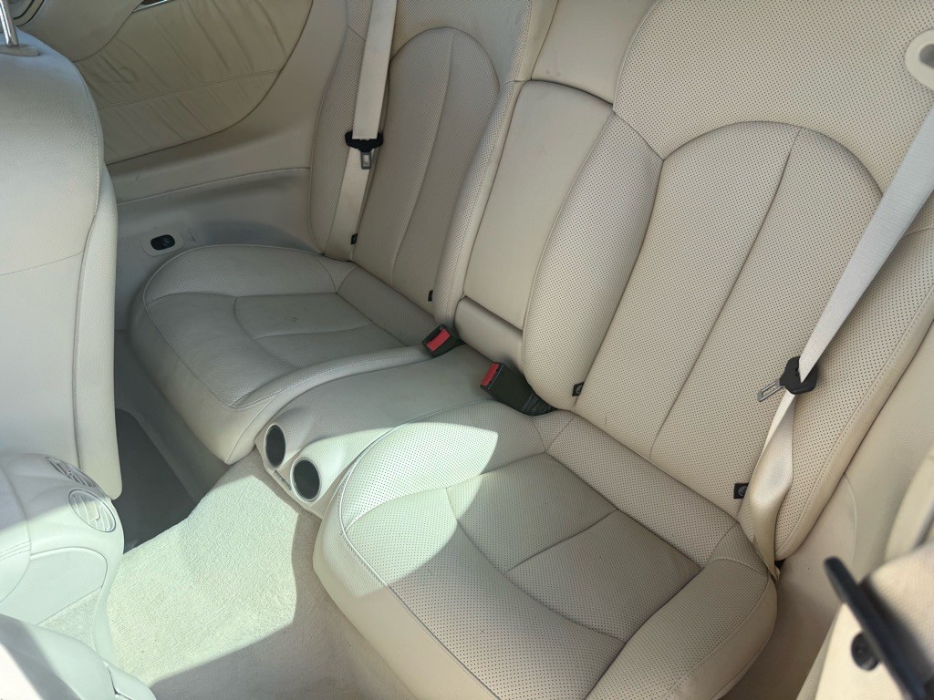 2009 Mercedes-Benz CLK-Class Image 9