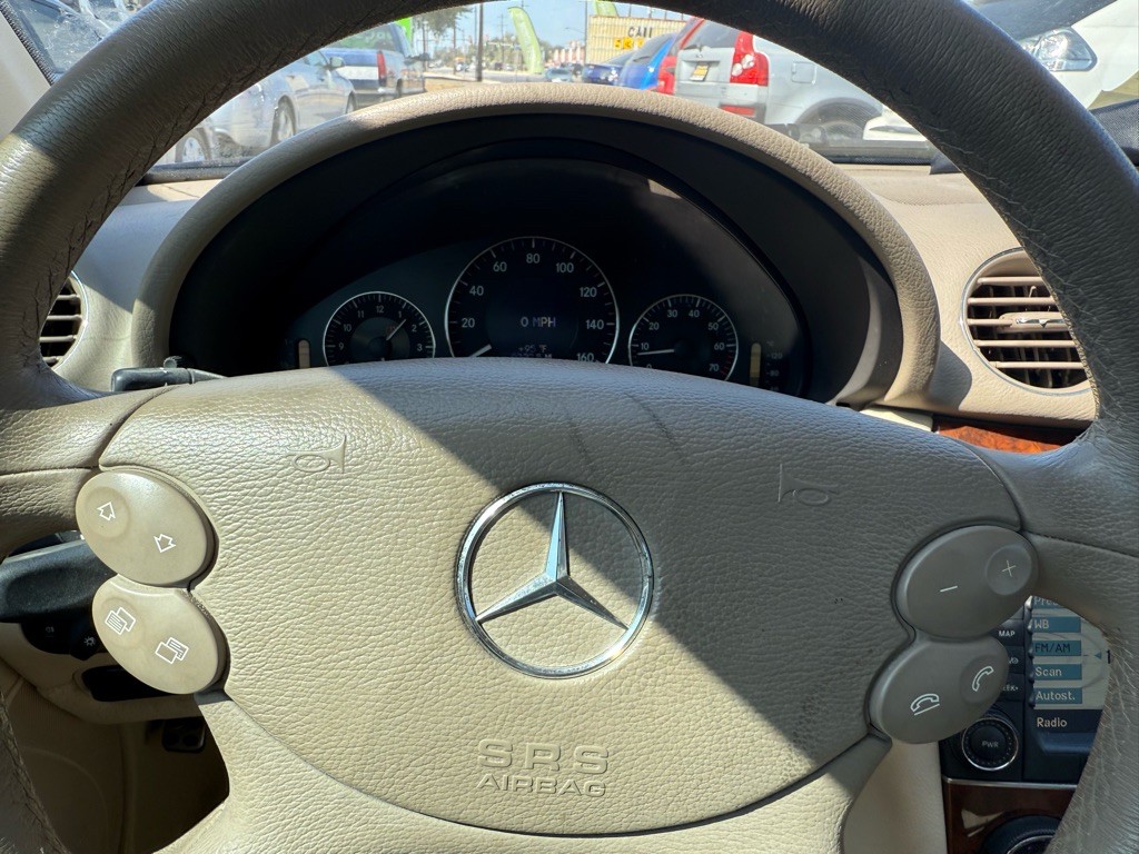 2009 Mercedes-Benz CLK-Class Image 28