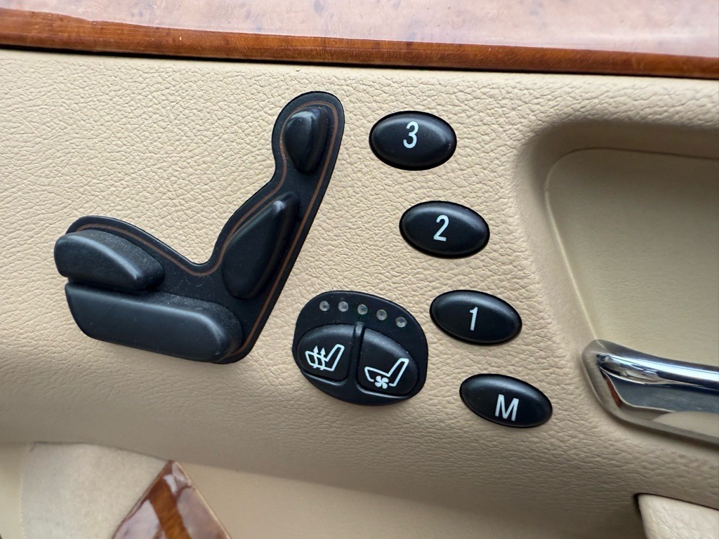 2002 Mercedes-Benz S-Class Image 33