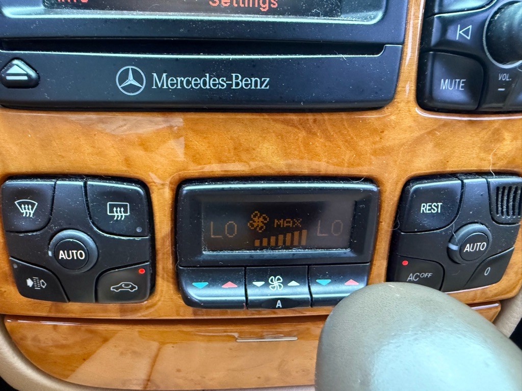 2002 Mercedes-Benz S-Class Image 57