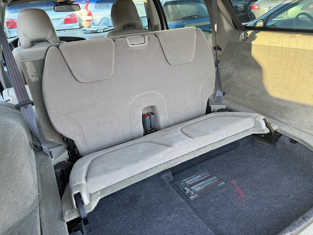 2004 Volvo XC70 Image 16