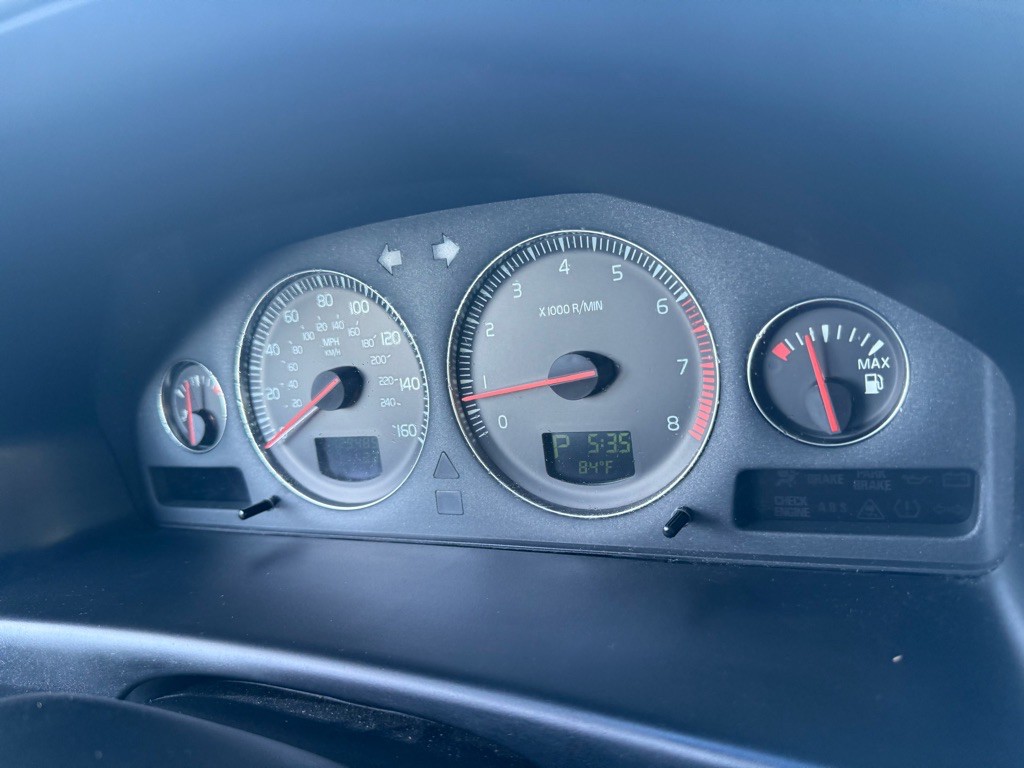 2004 Volvo XC70 Image 24