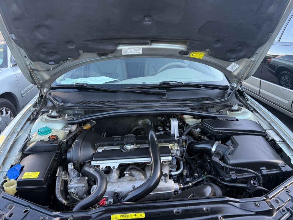 2004 Volvo XC70 Image 32