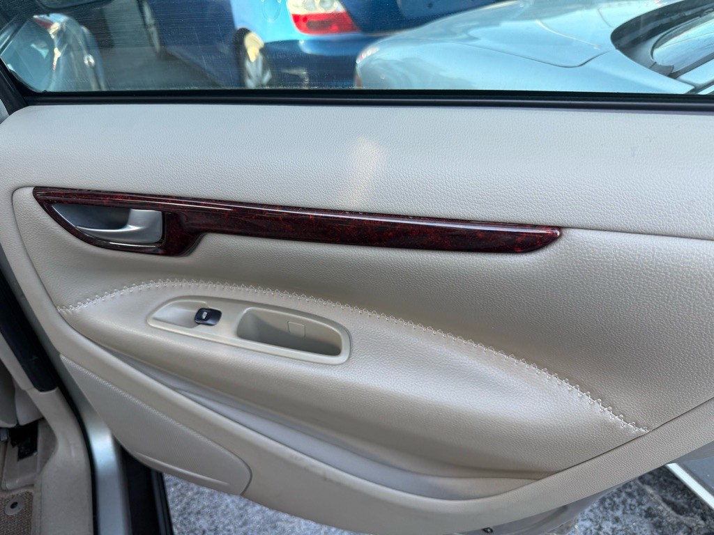 2004 Volvo XC70 Image 43