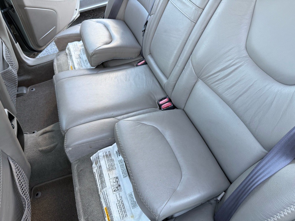 2004 Volvo XC70 Image 45