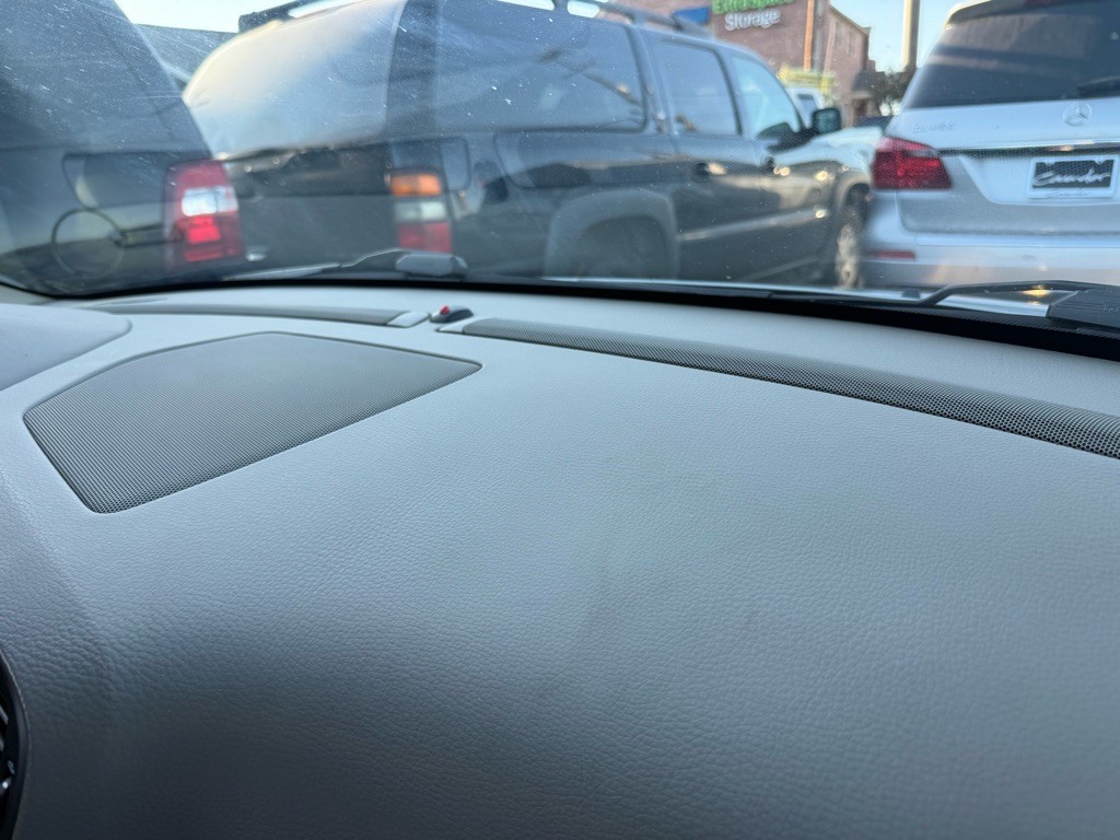 2004 Volvo XC70 Image 48