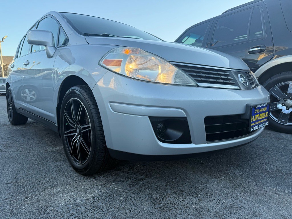 2009 Nissan Versa Image 5