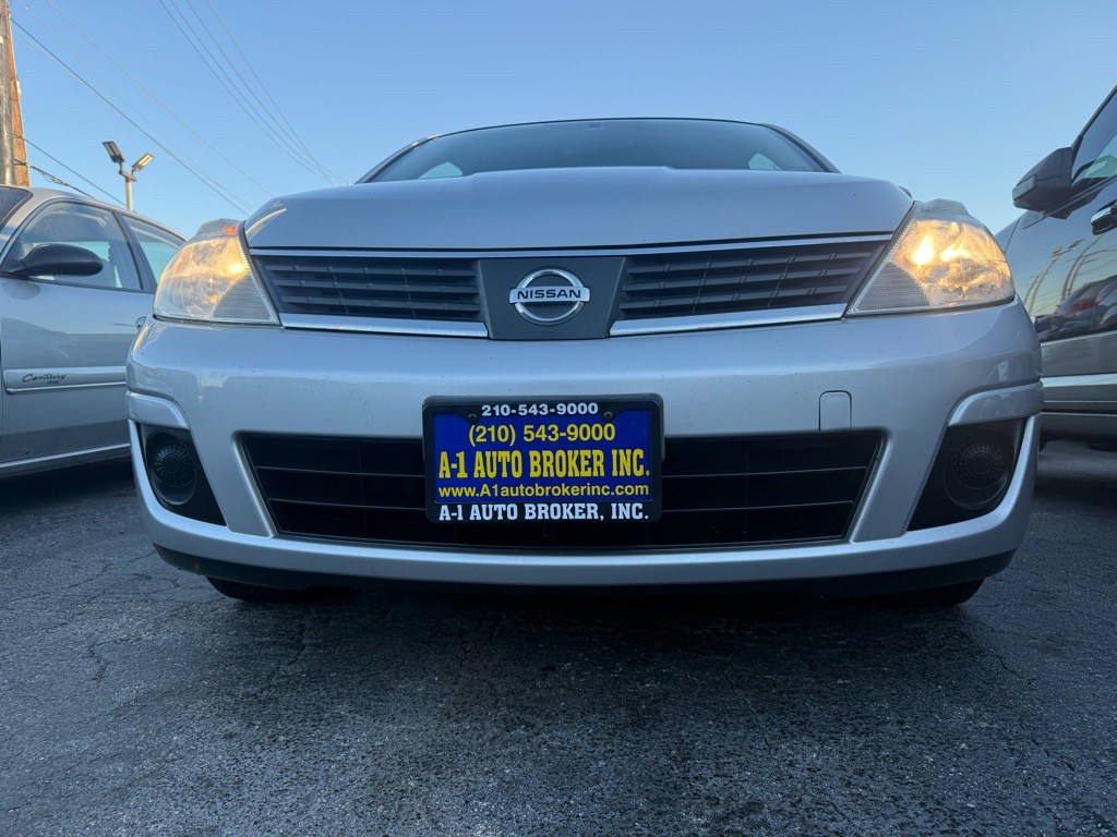 2009 Nissan Versa Image 6