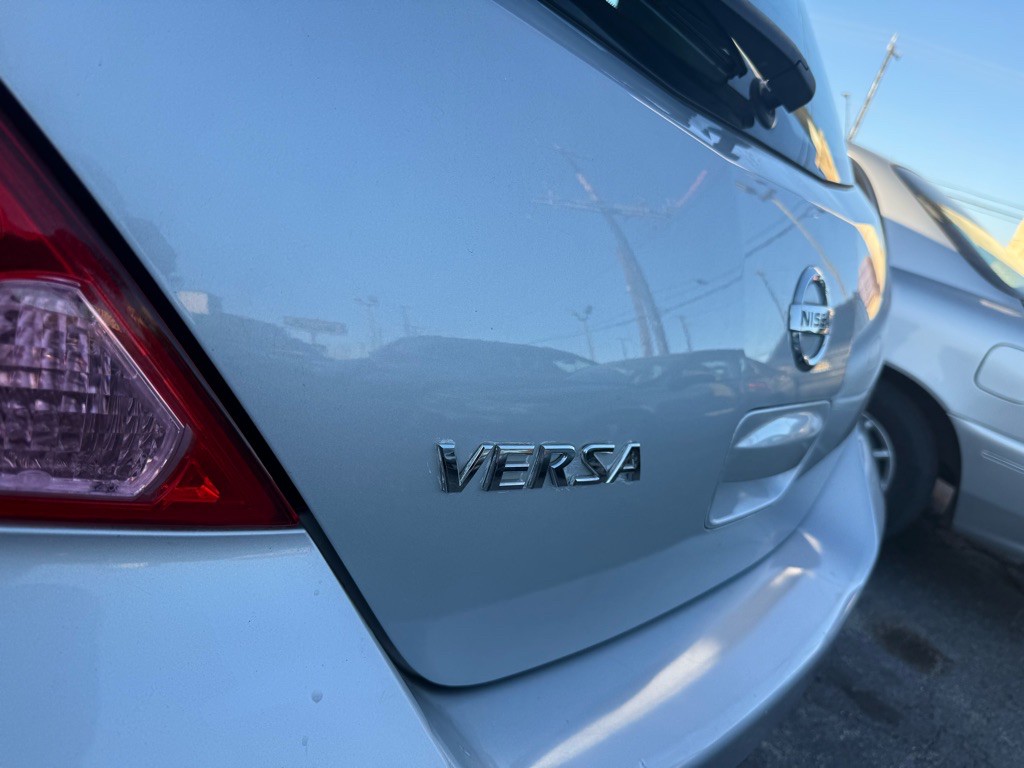 2009 Nissan Versa Image 24