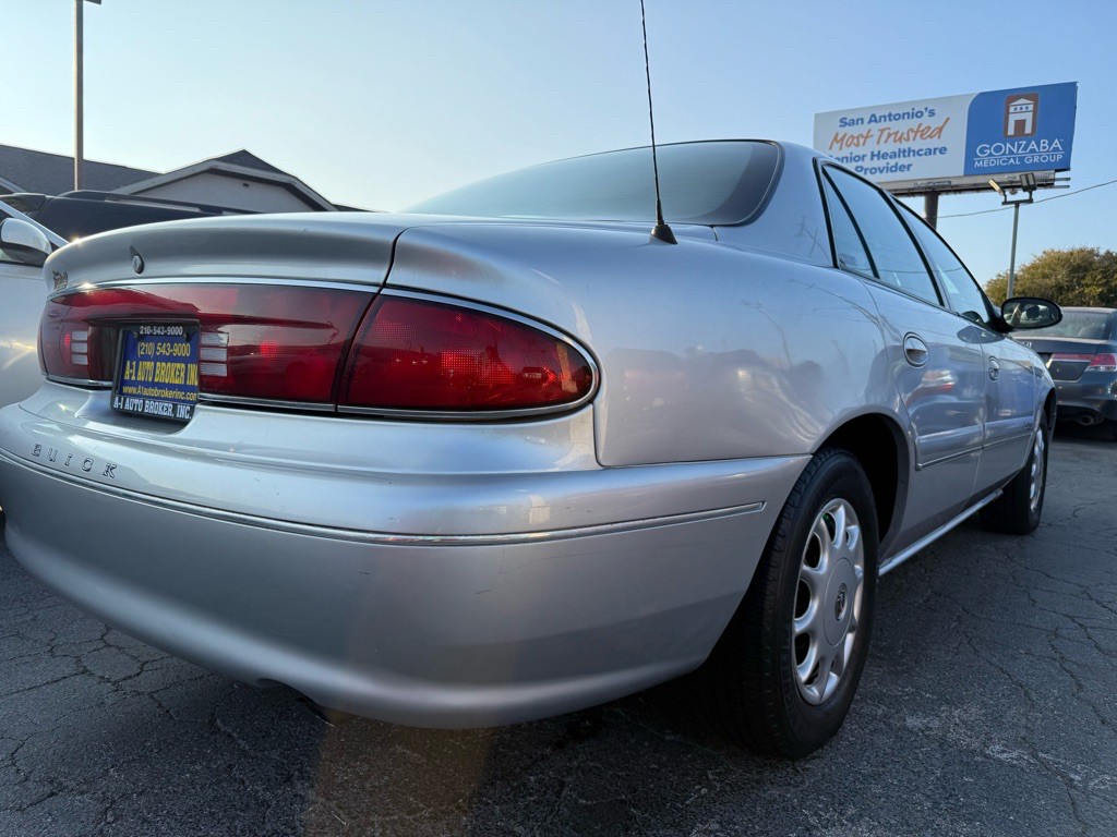 2002 Buick Century Image 4