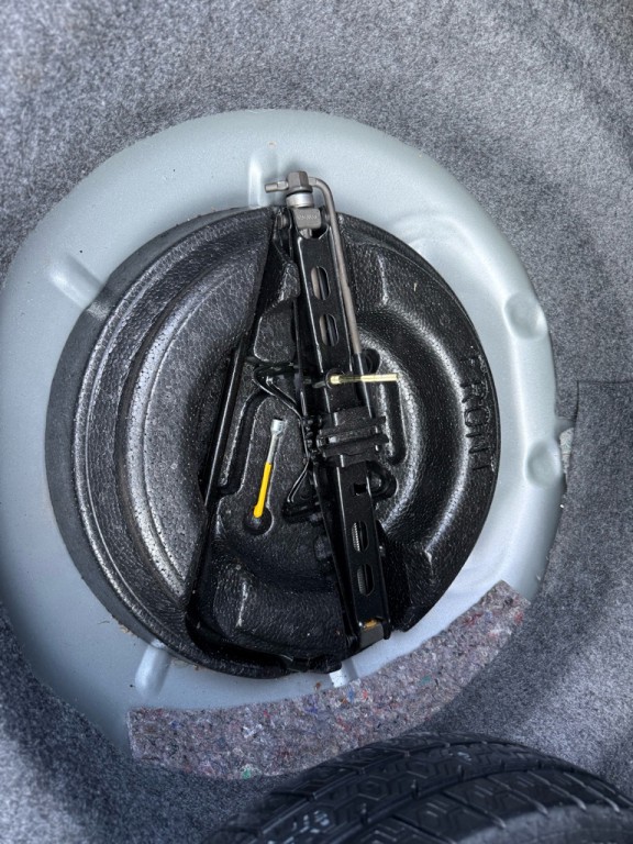 2002 Buick Century Image 8