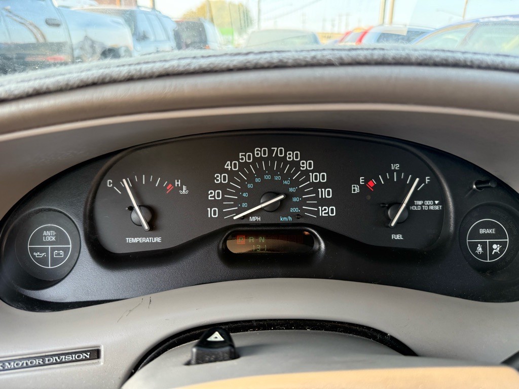 2002 Buick Century Image 25