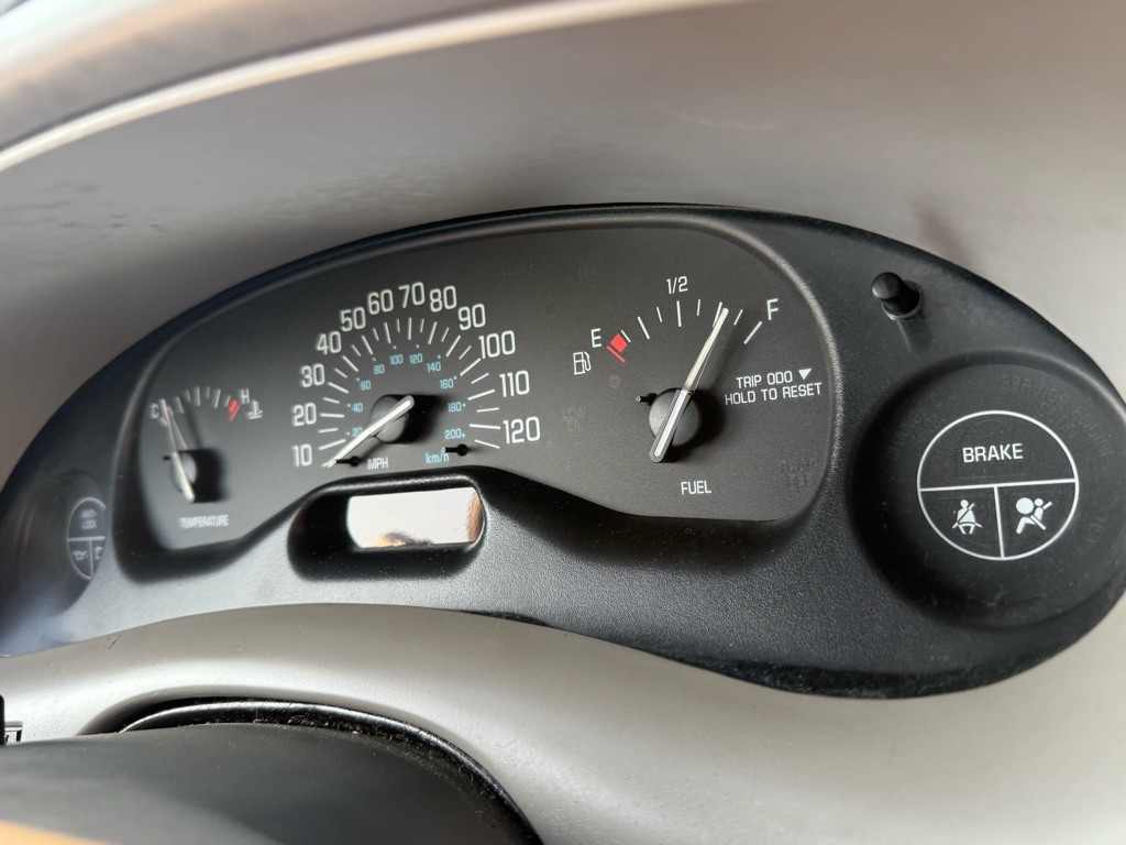 2002 Buick Century Image 26