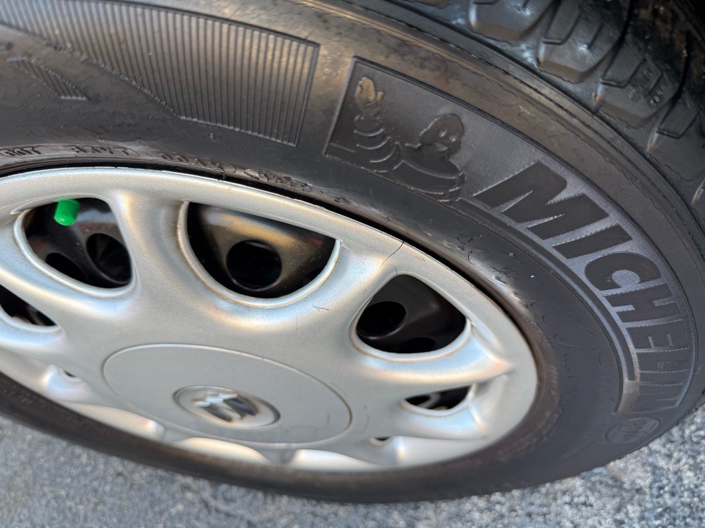 2002 Buick Century Image 29