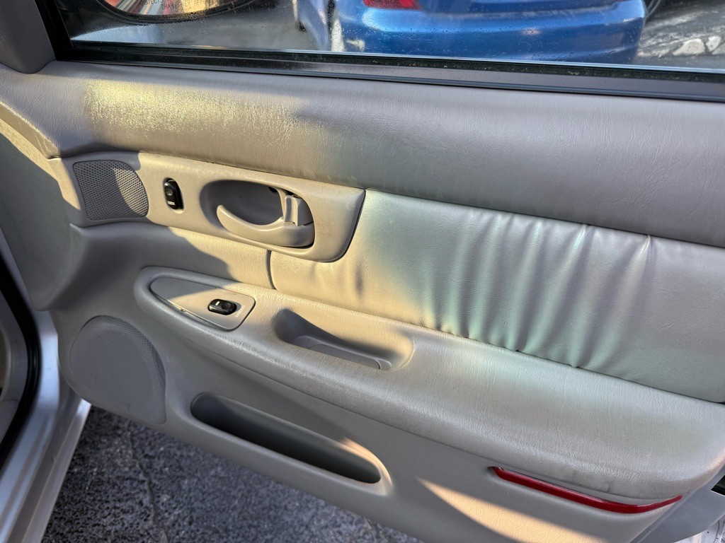 2002 Buick Century Image 34