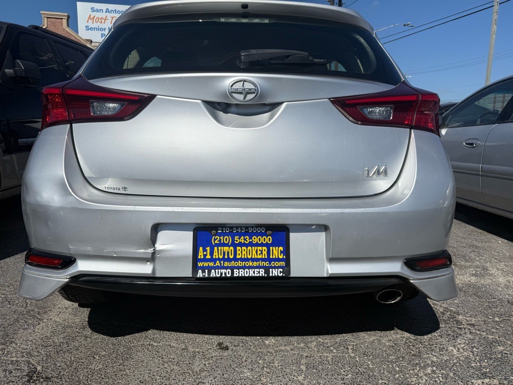 2016 Toyota Corolla Image 3