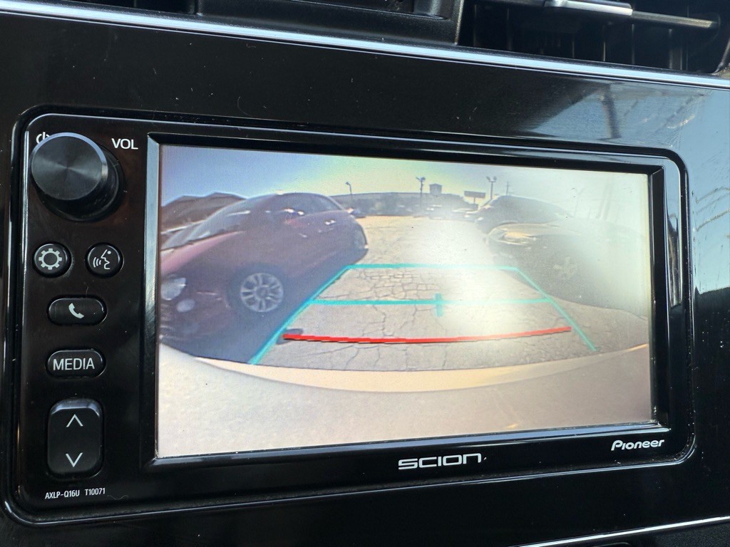 2016 Toyota Corolla Image 28