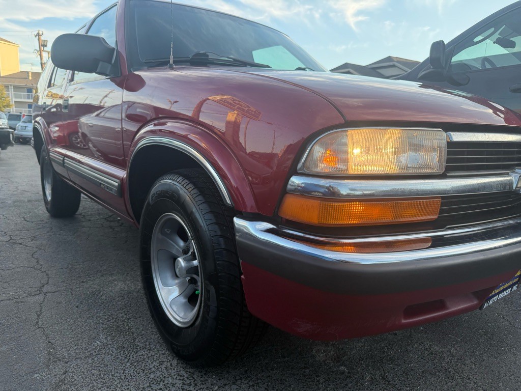 1999 Chevrolet Blazer Image 5