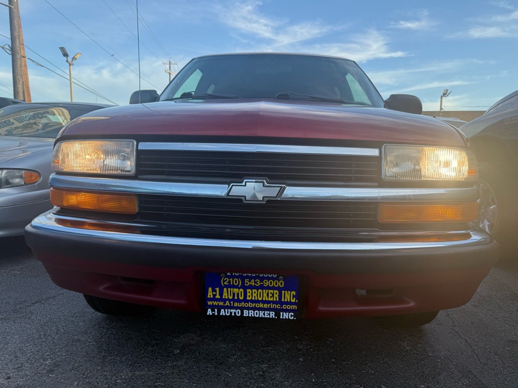 1999 Chevrolet Blazer Image 6