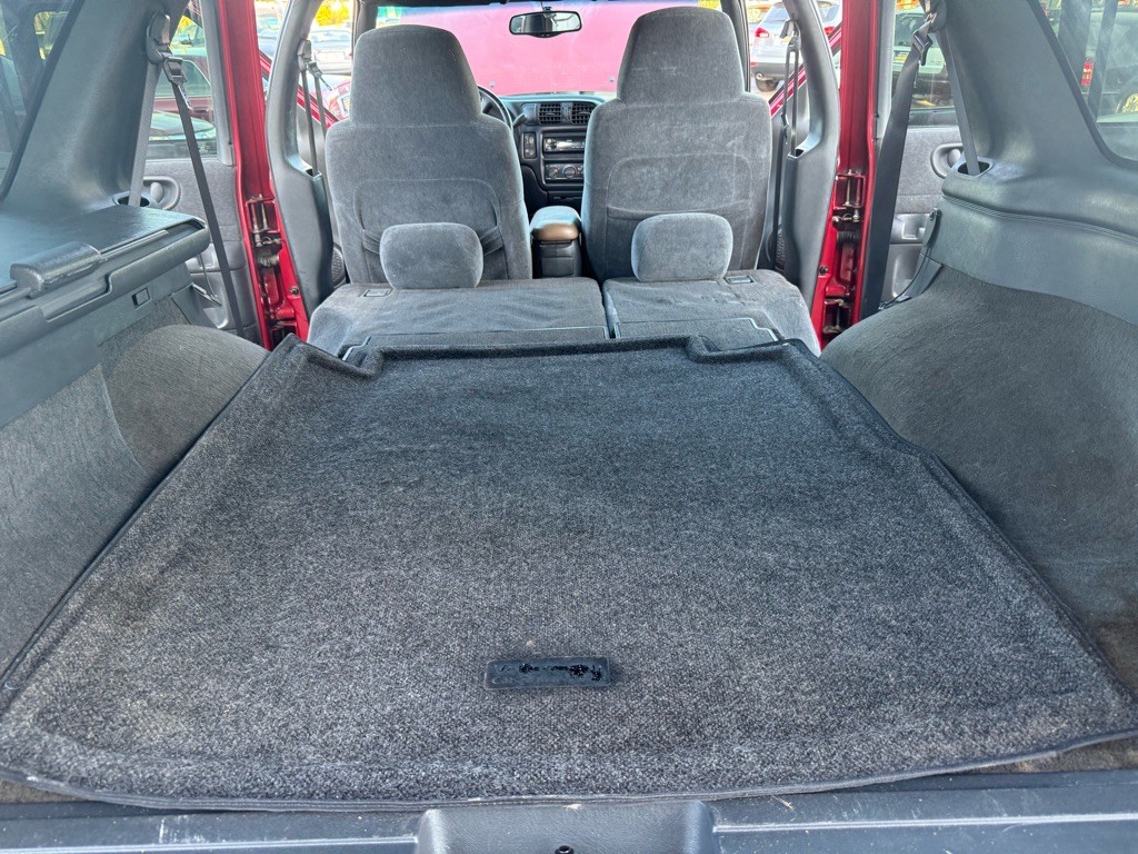 1999 Chevrolet Blazer Image 9