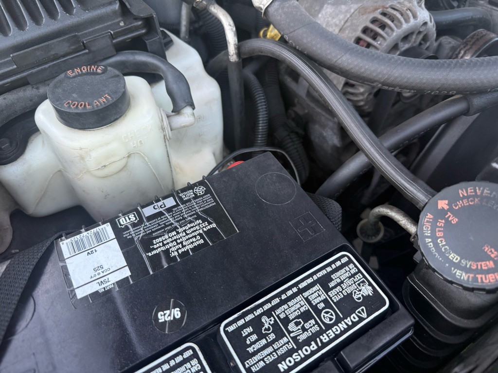 1999 Chevrolet Blazer Image 12