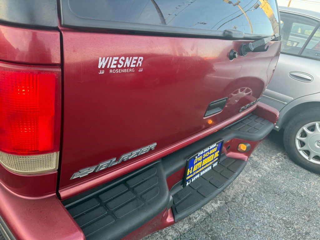 1999 Chevrolet Blazer Image 27