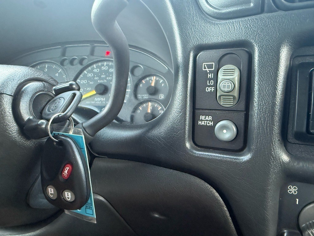 1999 Chevrolet Blazer Image 31