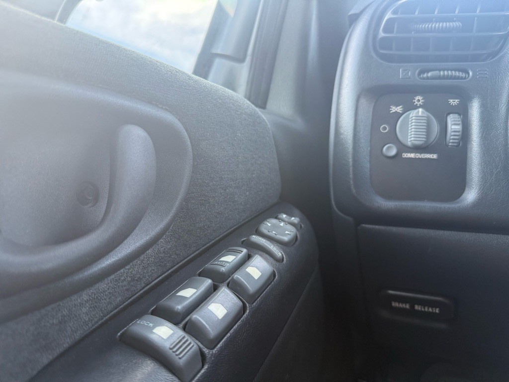 1999 Chevrolet Blazer Image 37