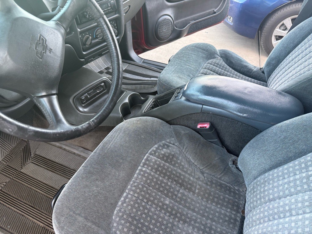 1999 Chevrolet Blazer Image 42