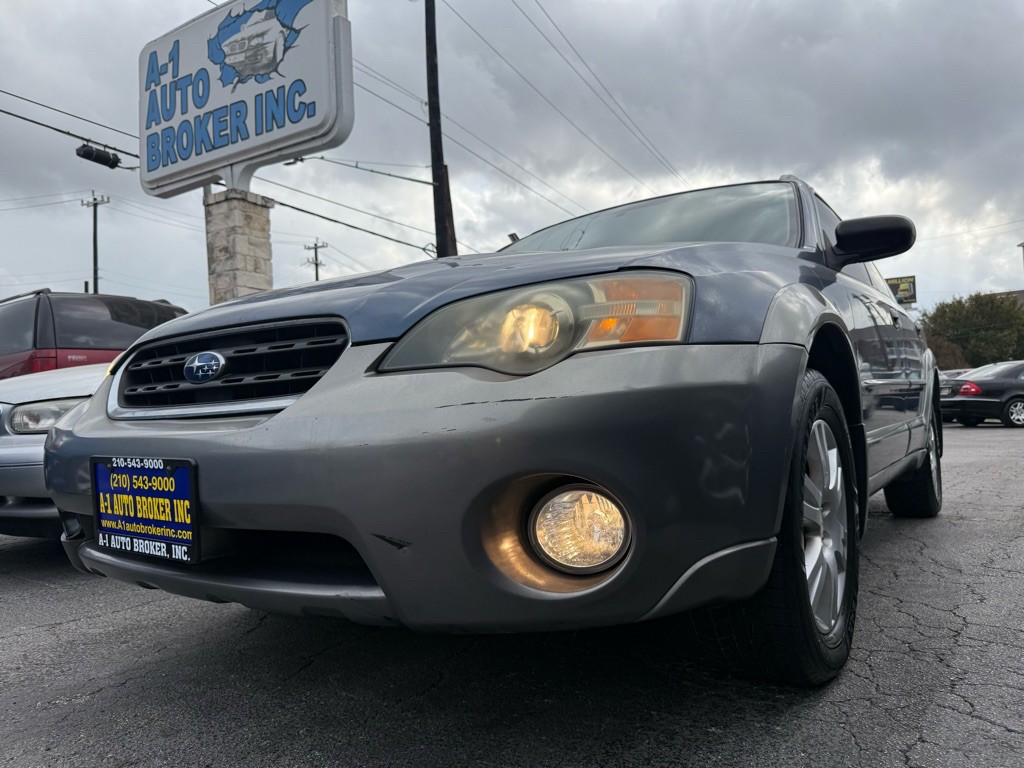 2005 Subaru Legacy Image 1