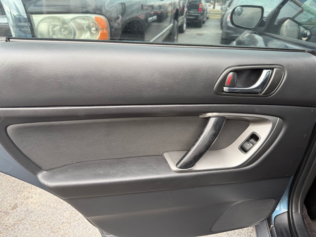 2005 Subaru Legacy Image 9