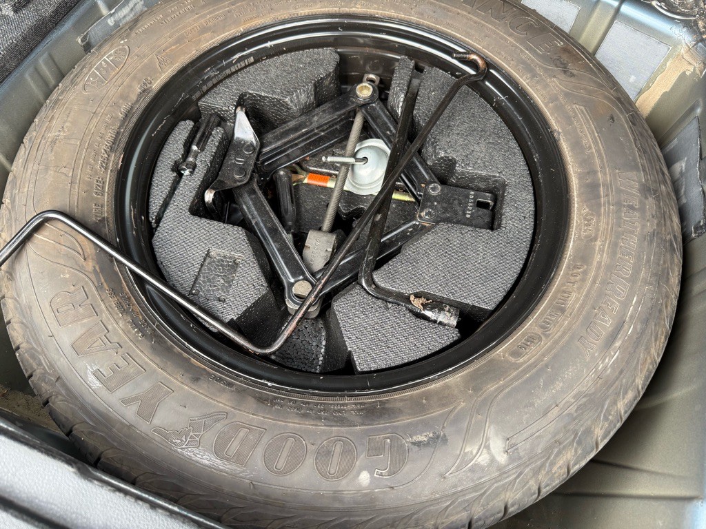 2005 Subaru Legacy Image 13