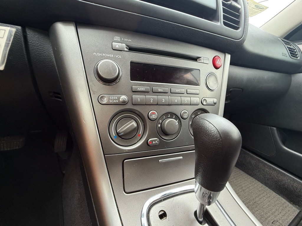2005 Subaru Legacy Image 26