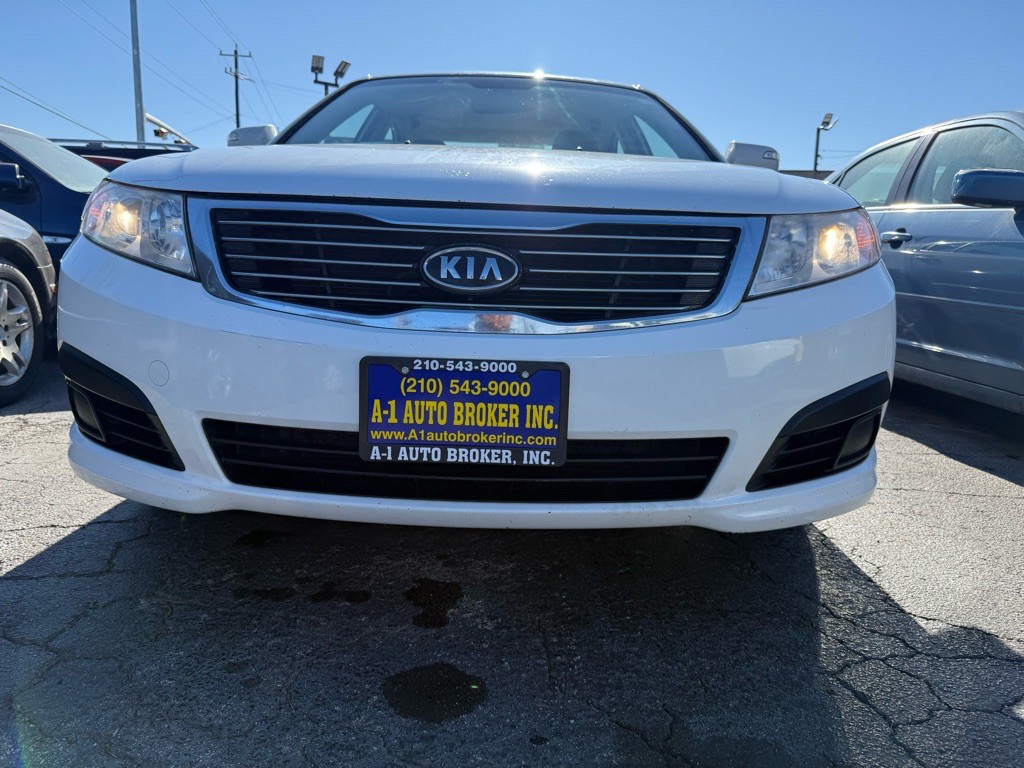 2010 Kia Optima Image 6
