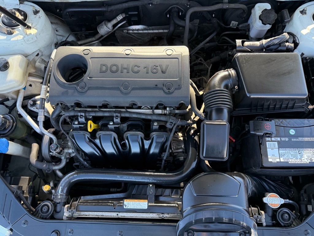 2010 Kia Optima Image 11