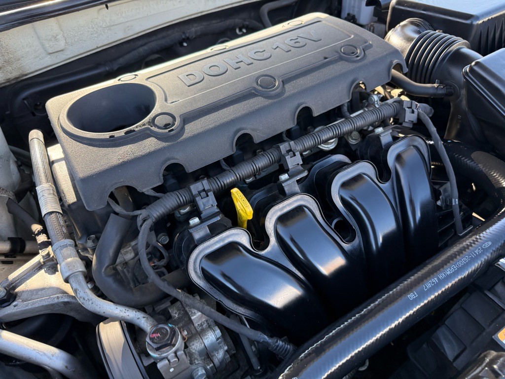 2010 Kia Optima Image 17