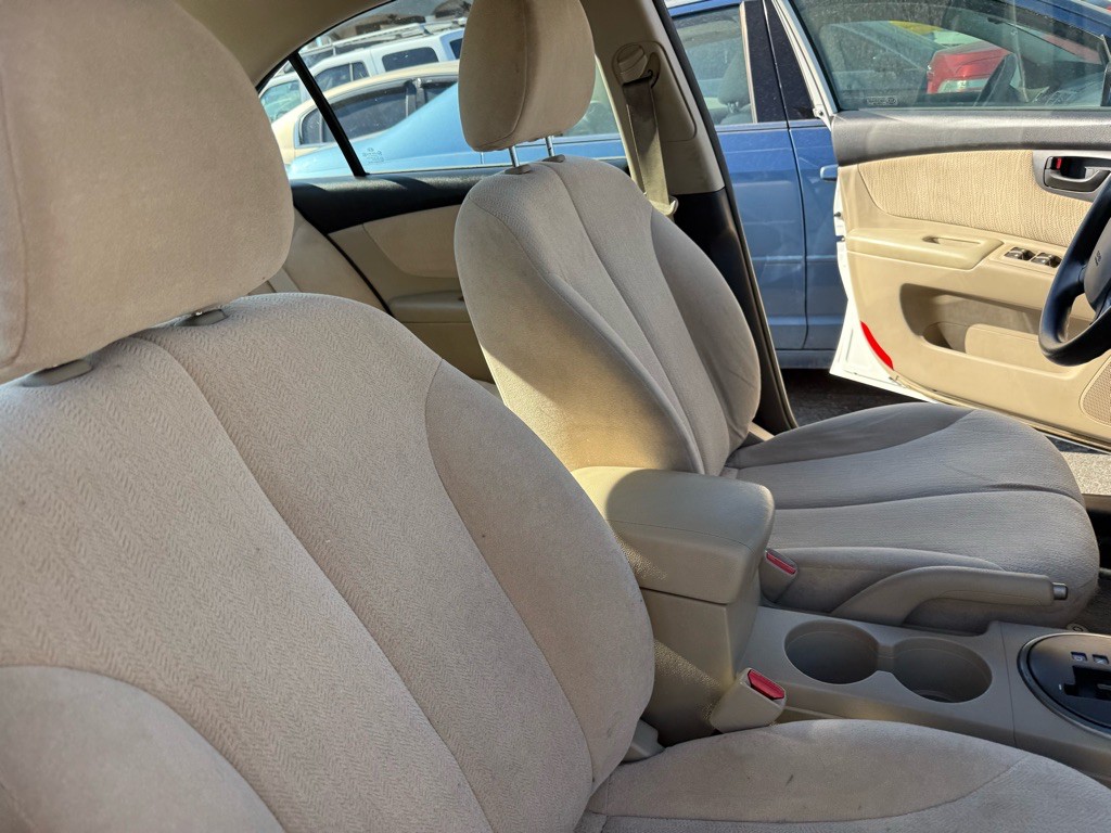 2010 Kia Optima Image 29