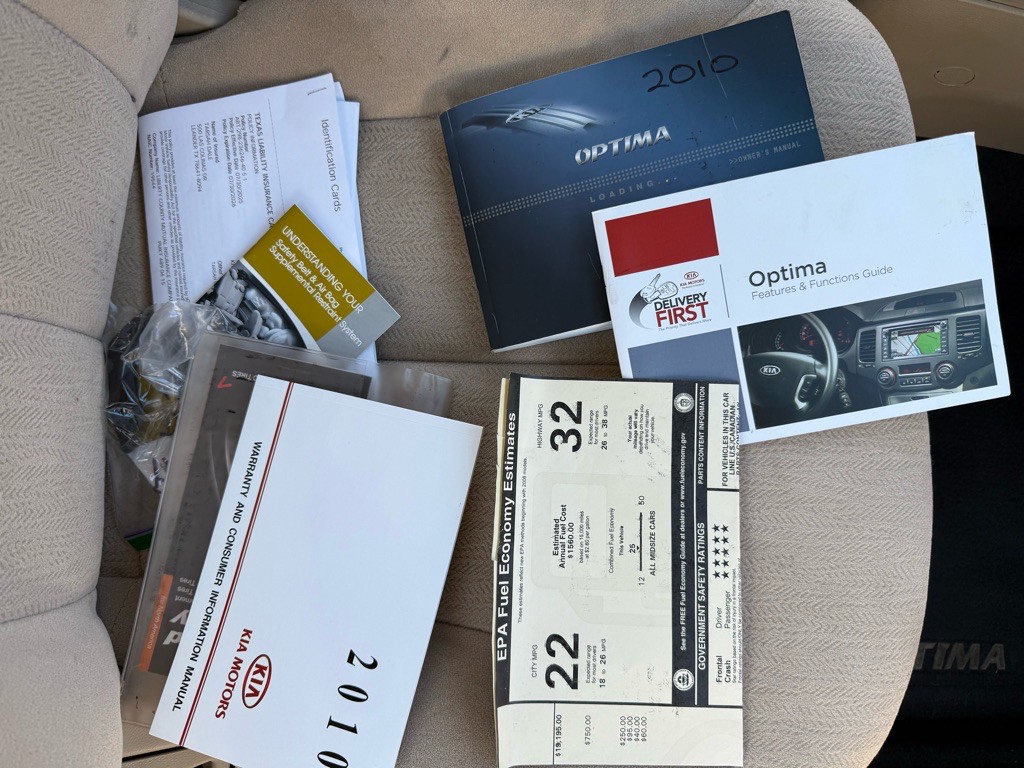 2010 Kia Optima Image 30