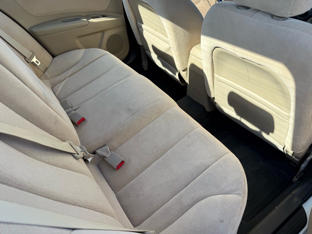 2010 Kia Optima Image 32