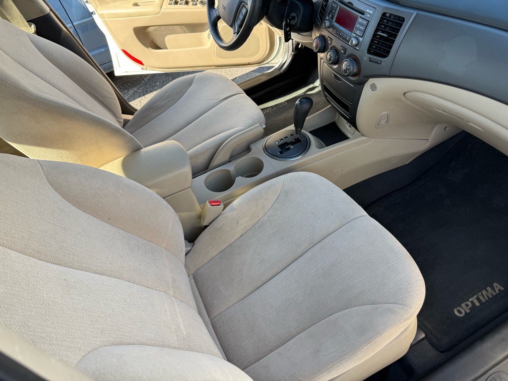 2010 Kia Optima Image 34