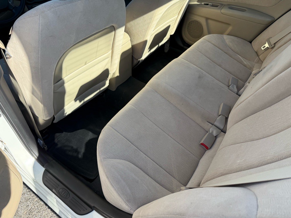 2010 Kia Optima Image 36