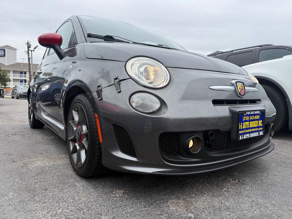 2013 FIAT 500 Image 5