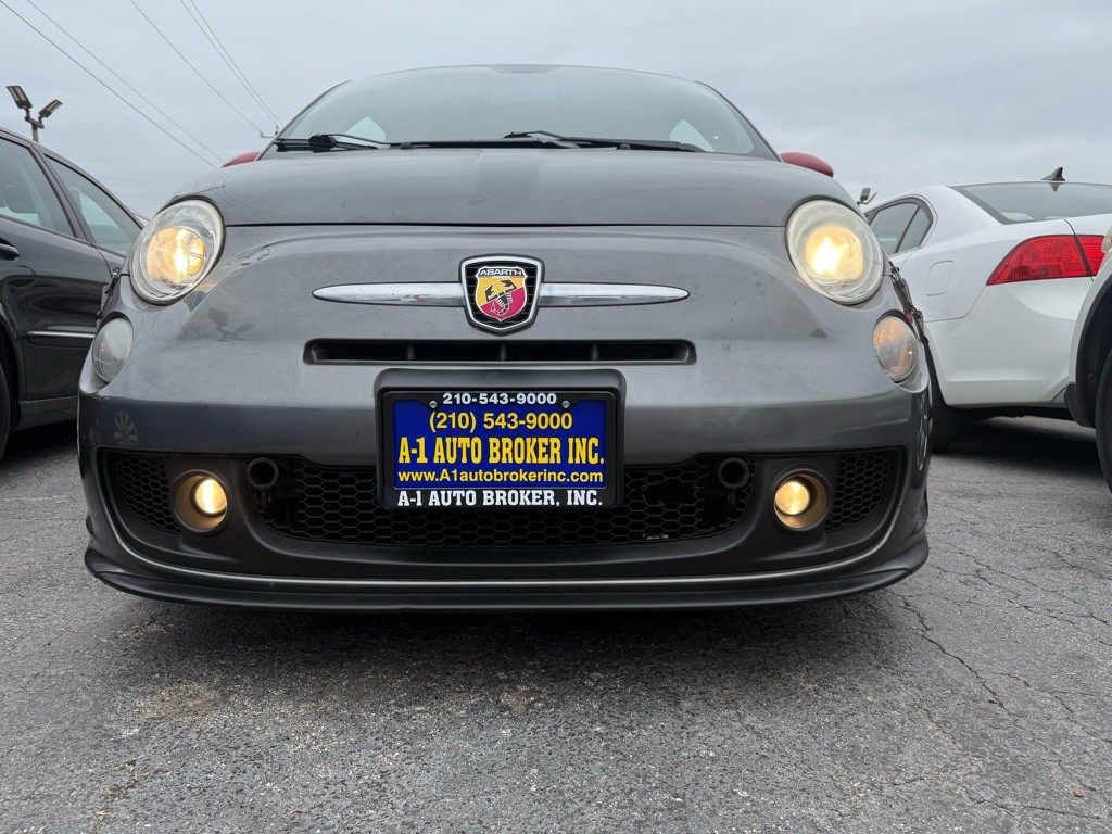 2013 FIAT 500 Image 6