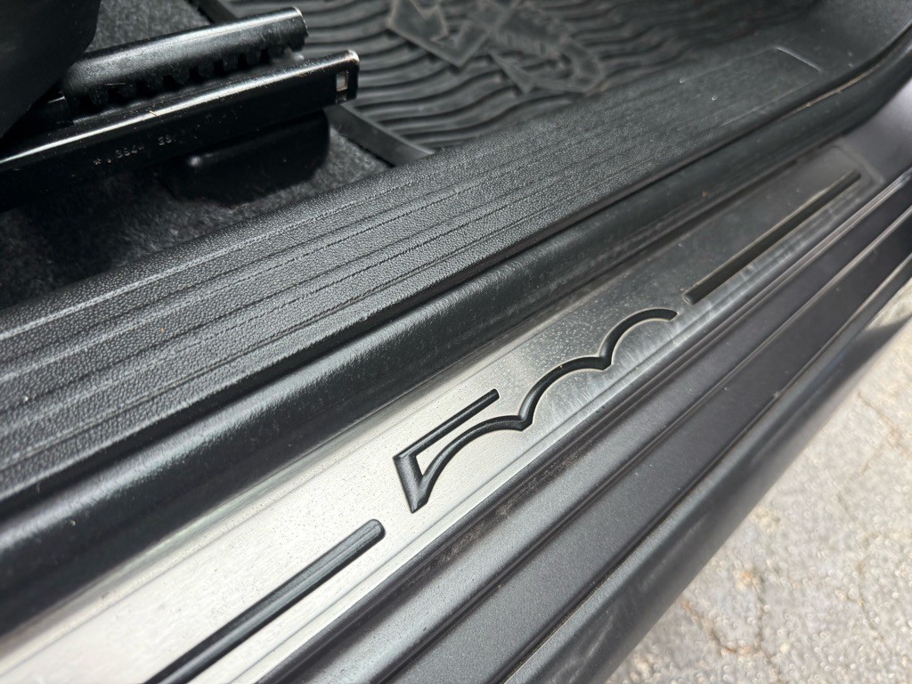 2013 FIAT 500 Image 38